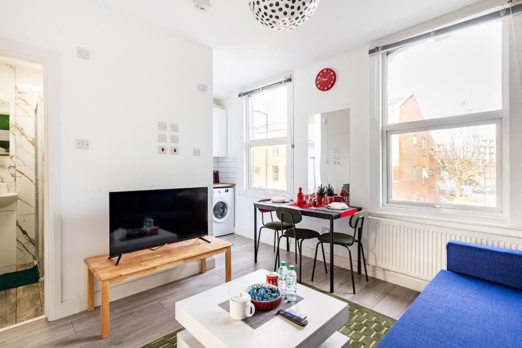 Parkside Stay North London - Victoria Line ภายนอก รูปภาพ