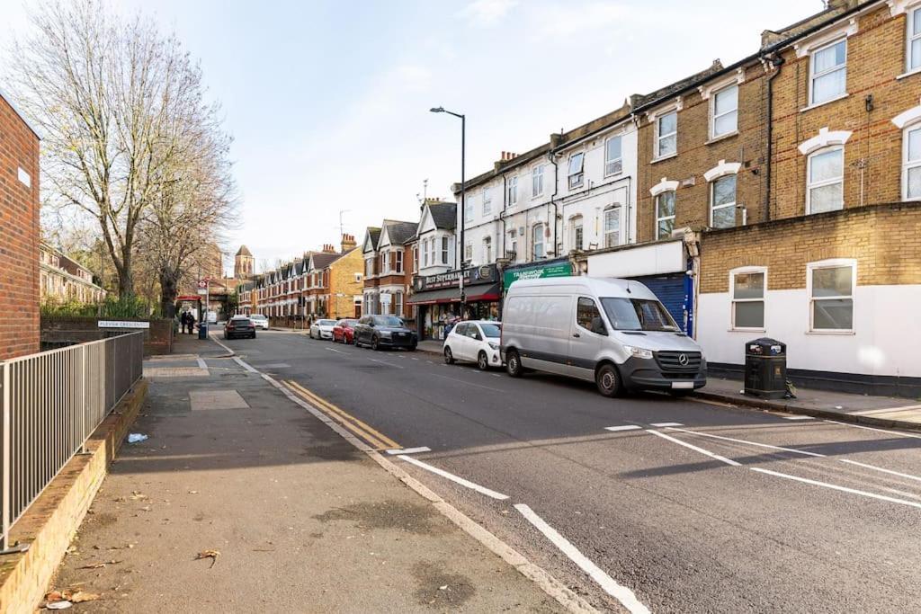 Parkside Stay North London - Victoria Line ภายนอก รูปภาพ